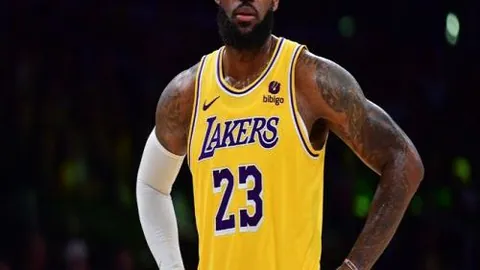 北京冬奥会官方纪录片即将首映，重温往昔冰雪辉煌时刻